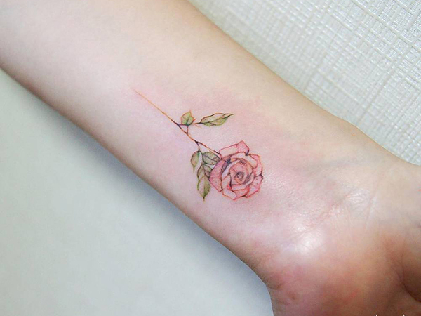 ý nghĩa hình xăm hoa hồng
